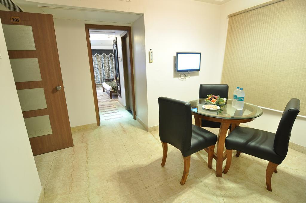 Hotel Venkatesh International Rāipur Szoba fotó